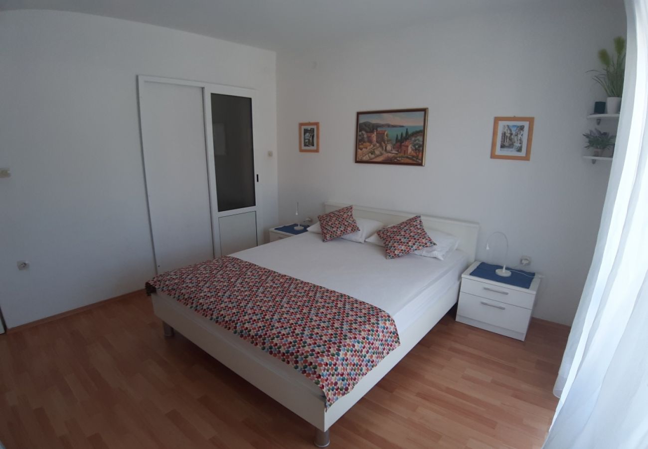 Apartamento en Jelsa - Apartamento en Jelsa con Terraza, Acondicionador, WIFI (4440-2)