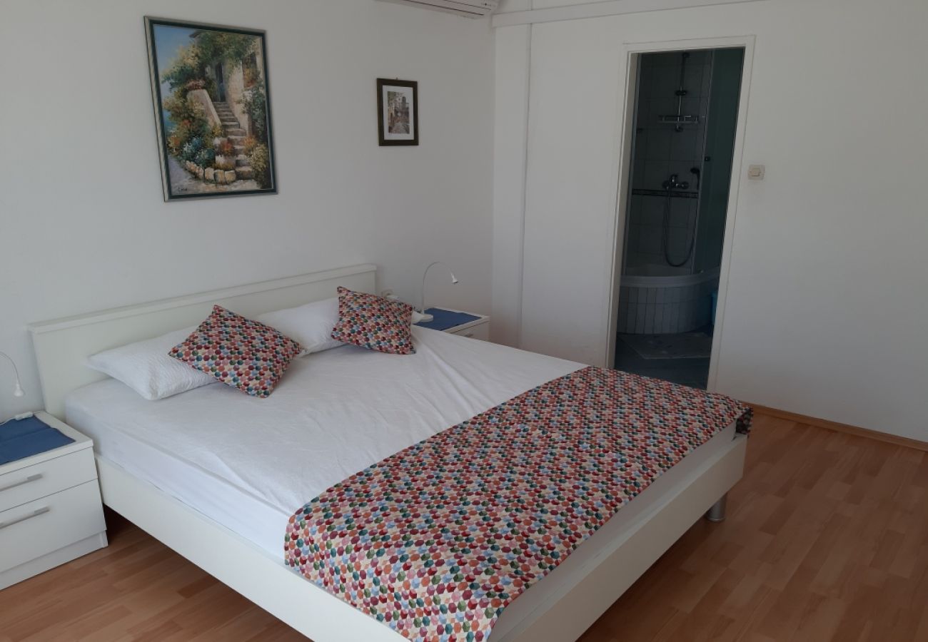 Apartamento en Jelsa - Apartamento en Jelsa con Terraza, Acondicionador, WIFI (4440-2)