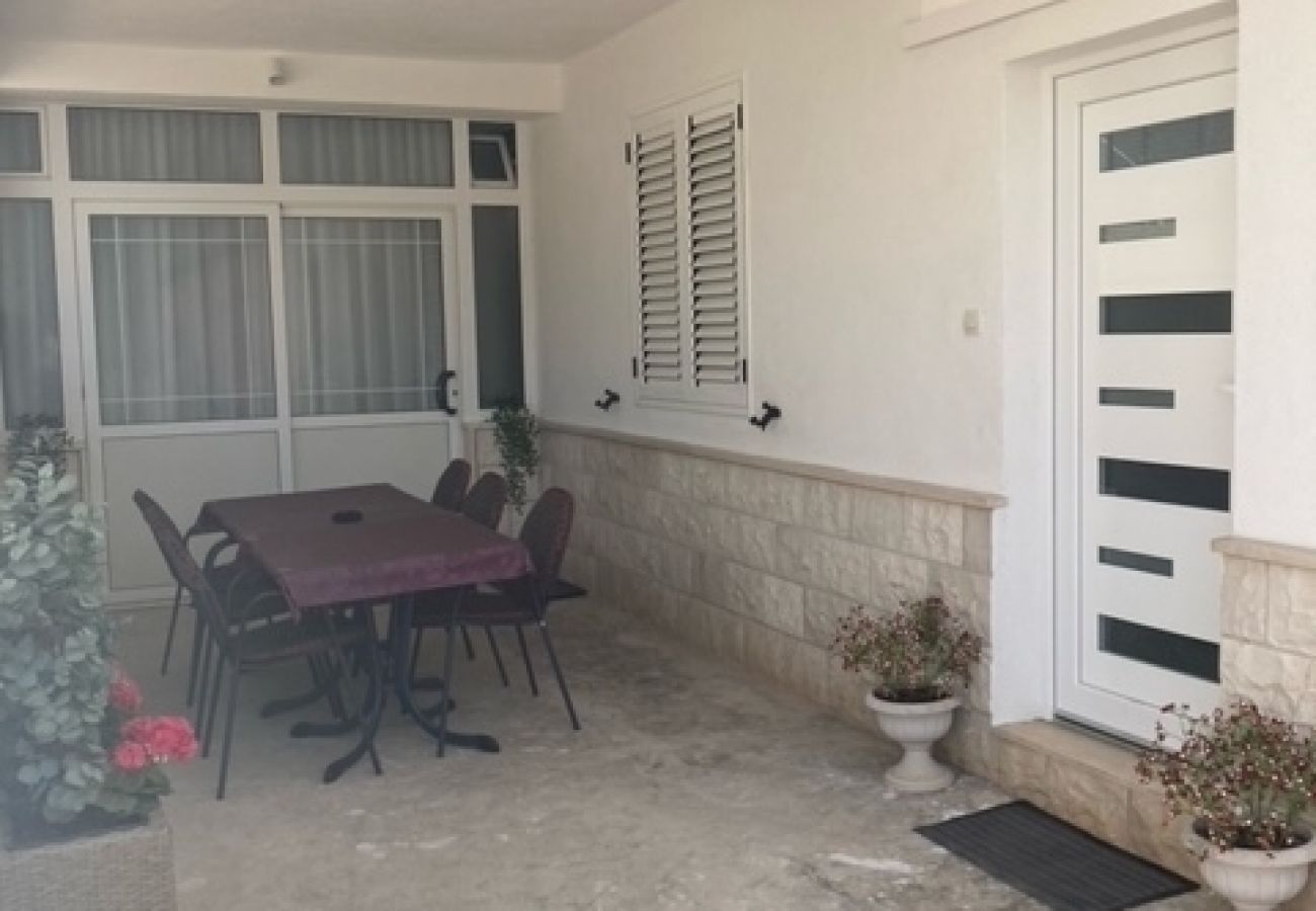 Apartamento en Jelsa - Apartamento en Jelsa con Terraza, Acondicionador, WIFI (4440-3)