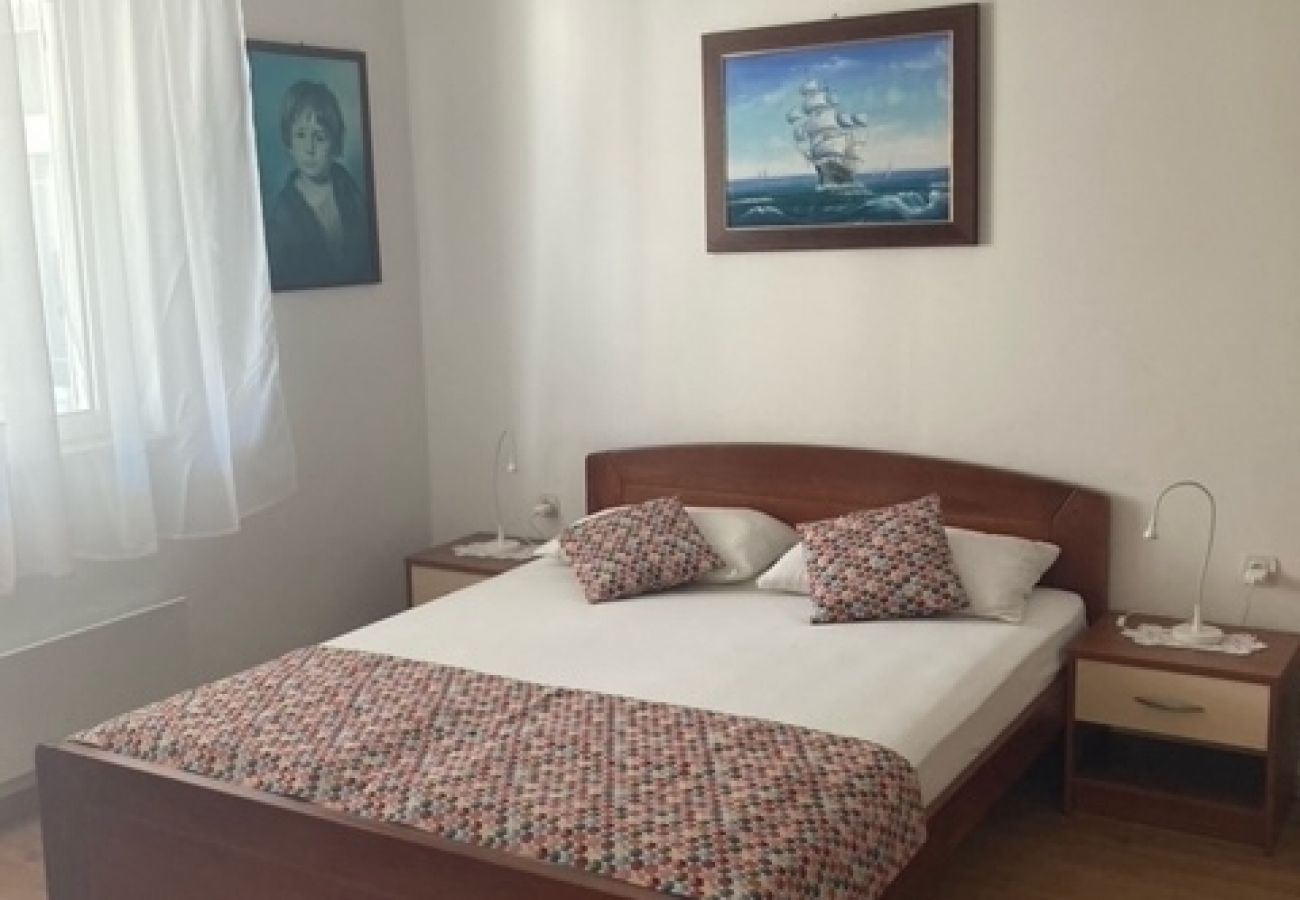 Apartamento en Jelsa - Apartamento en Jelsa con Terraza, Acondicionador, WIFI (4440-3)