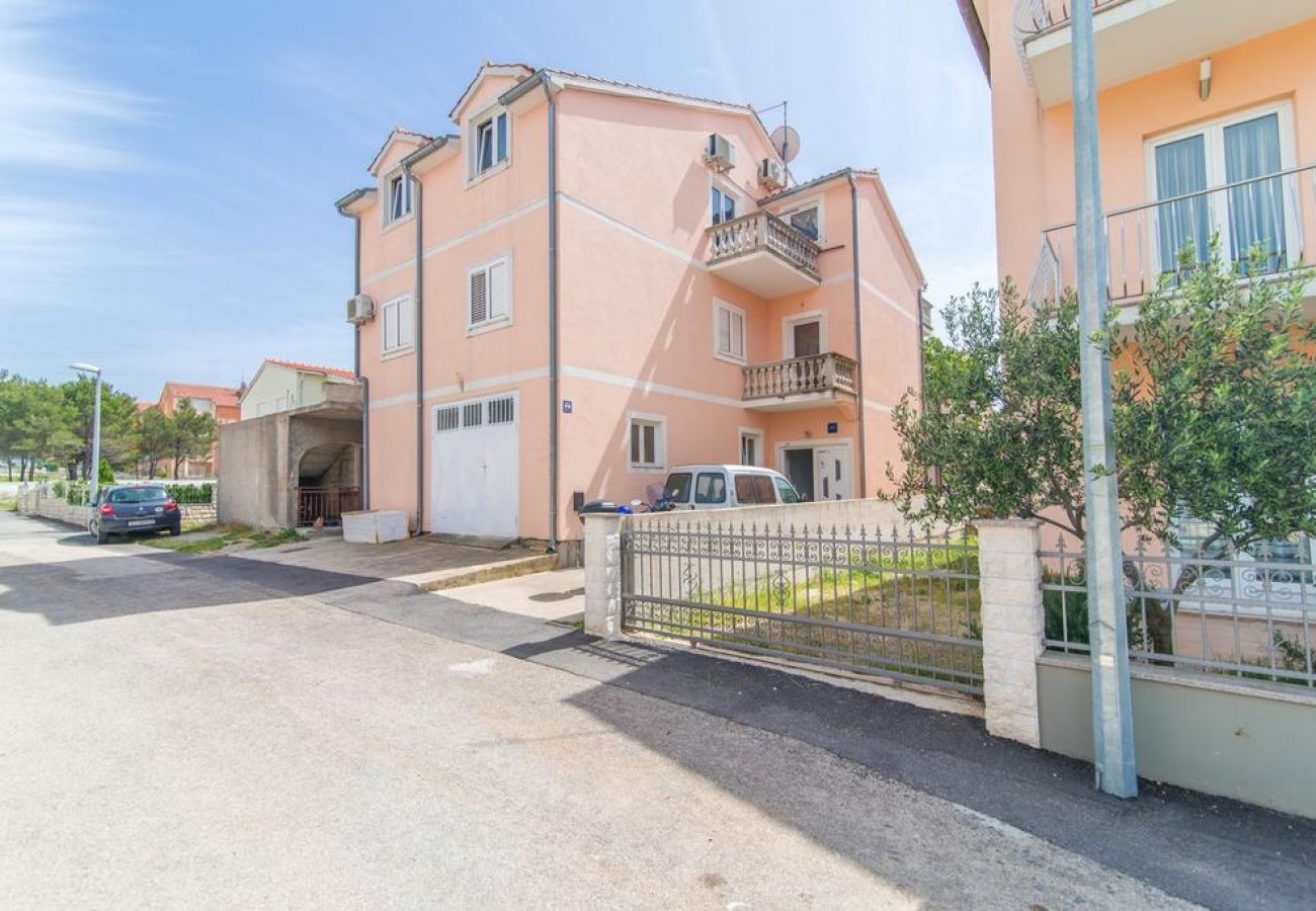 Apartamento en Vodice - Apartamento en Vodice con Balcón, Acondicionador, WIFI (4441-2)