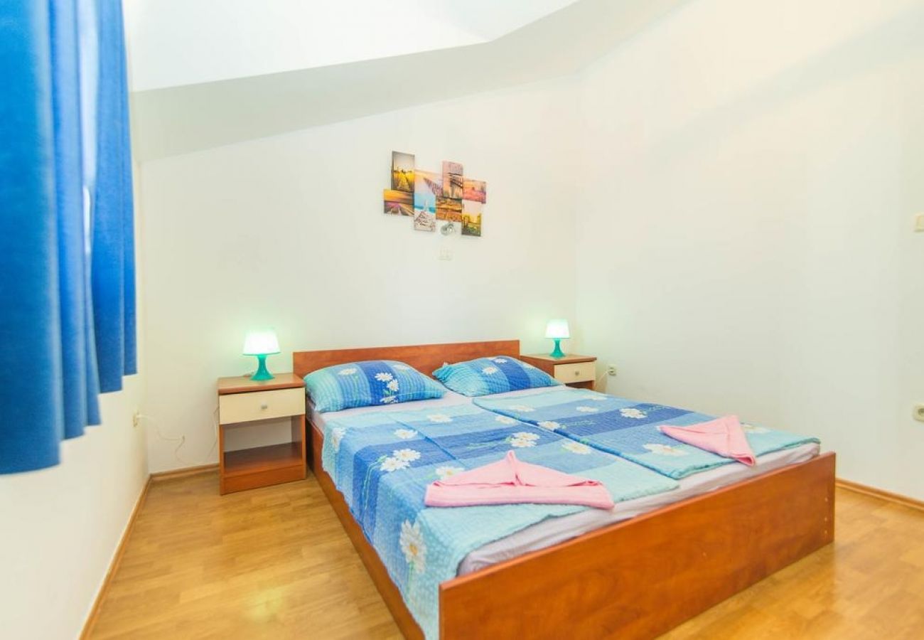 Apartamento en Vodice - Apartamento en Vodice con Balcón, Acondicionador, WIFI (4441-1)