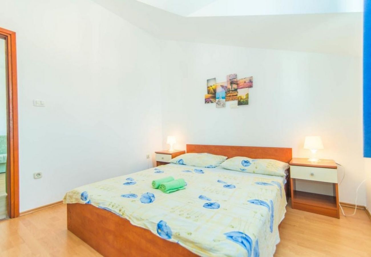 Apartamento en Vodice - Apartamento en Vodice con Balcón, Acondicionador, WIFI (4441-1)