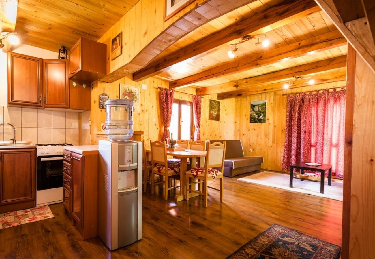 Casa en Rakovica - Casa de vacaciones en Rakovica con Terraza, WIFI, Lavadora (4488-1)