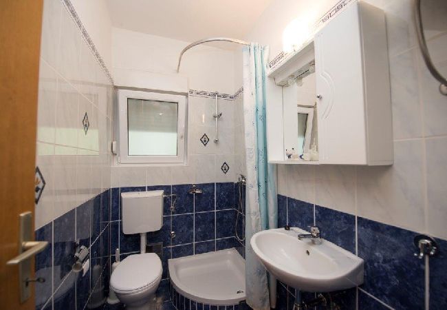 Apartamento en Duce - Apartamento en Duće con Seaview, Terraza, Acondicionador, WIFI (132-10) Apartamento en Duce - Apartamento en Duće con Seaview, Terraza, Acondicionador, WIFI (132-10)