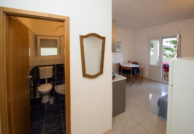 Apartamento en Duce - Apartamento en Duće con Seaview, Terraza, Acondicionador, WIFI (132-10) Apartamento en Duce - Apartamento en Duće con Seaview, Terraza, Acondicionador, WIFI (132-10)