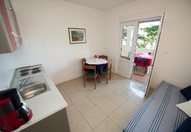 Apartamento en Duce - Apartamento en Duće con Seaview, Terraza, Acondicionador, WIFI (132-10) Apartamento en Duce - Apartamento en Duće con Seaview, Terraza, Acondicionador, WIFI (132-10)