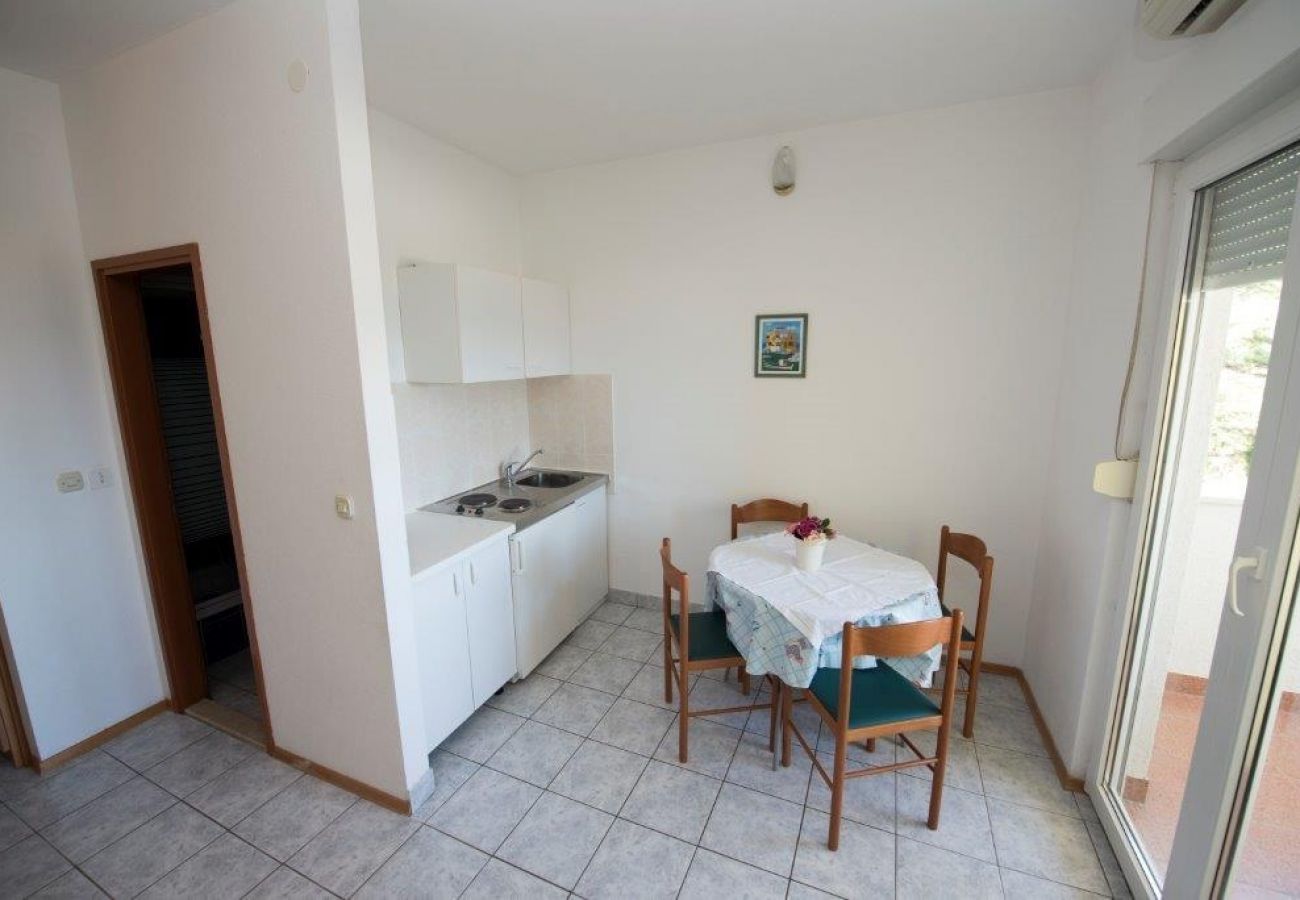 Apartamento en Duce - Apartamento en Duće con Seaview, Balcón, Acondicionador, WIFI (132-6)