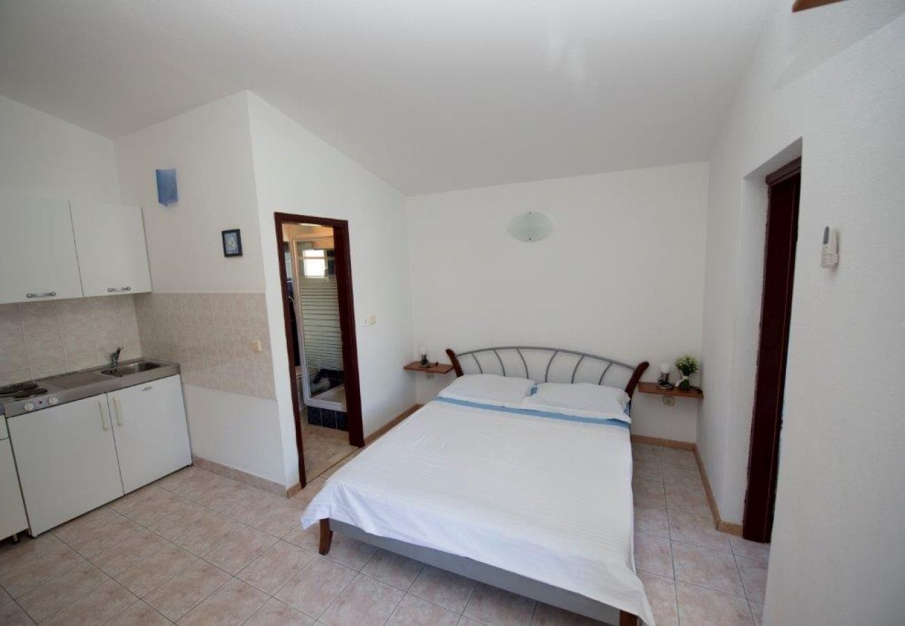 Apartamento en Duce - Apartamento en Duće con Seaview, Balcón, Acondicionador, WIFI (132-3)