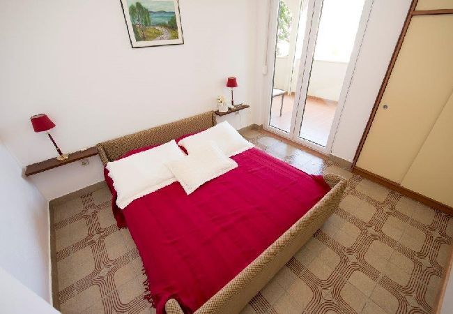 Apartamento en Duce - Apartamento en Duće con Seaview, Terraza, Acondicionador, WIFI (132-9) Apartamento en Duce - Apartamento en Duće con Seaview, Terraza, Acondicionador, WIFI (132-9)