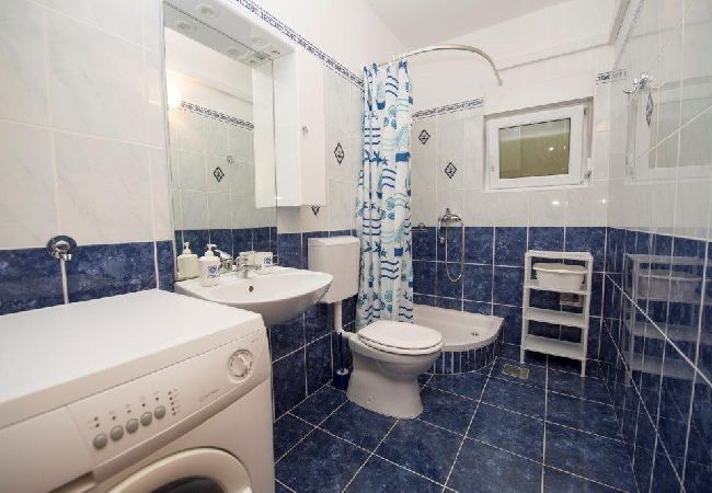 Apartamento en Duce - Apartamento en Duće con Seaview, Terraza, Acondicionador, WIFI (132-9) Apartamento en Duce - Apartamento en Duće con Seaview, Terraza, Acondicionador, WIFI (132-9)