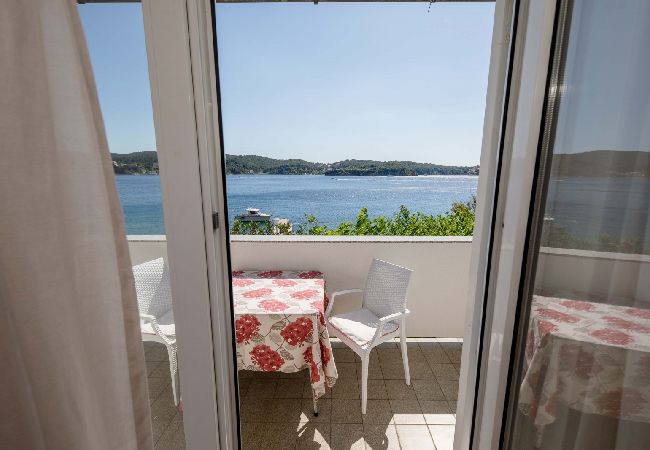 Apartamento en Supetarska Draga - Apartamento en Supetarska Draga con Seaview, Balcón, Acondicionador, WIFI (4551-1) Apartamento en Supetarska Draga - Apartamento en Supetarska Draga con Seaview, Balcón, Acondicionador, WIFI (4551-1)