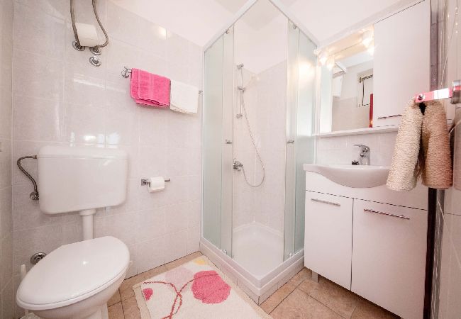 Apartamento en Supetarska Draga - Apartamento en Supetarska Draga con Seaview, Balcón, Acondicionador, WIFI (4551-1) Apartamento en Supetarska Draga - Apartamento en Supetarska Draga con Seaview, Balcón, Acondicionador, WIFI (4551-1)