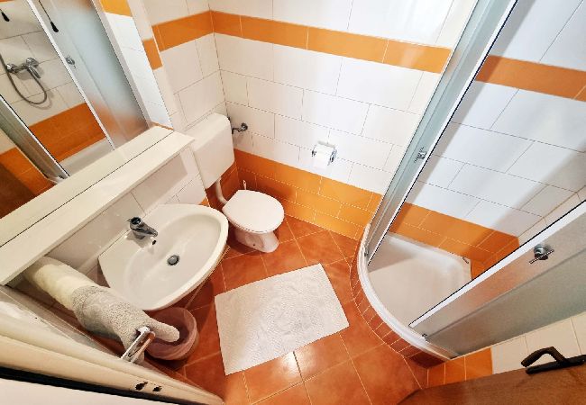 Apartamento en Supetarska Draga - Apartamento en Supetarska Draga con Seaview, Terraza, Acondicionador, WIFI (4551-2) Apartamento en Supetarska Draga - Apartamento en Supetarska Draga con Seaview, Terraza, Acondicionador, WIFI (4551-2)