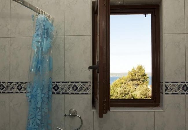 Apartamento en Ždrelac - Apartamento en Ždrelac con Seaview, Loggia, Acondicionador, WIFI (4565-1) Apartamento en Ždrelac - Apartamento en Ždrelac con Seaview, Loggia, Acondicionador, WIFI (4565-1)