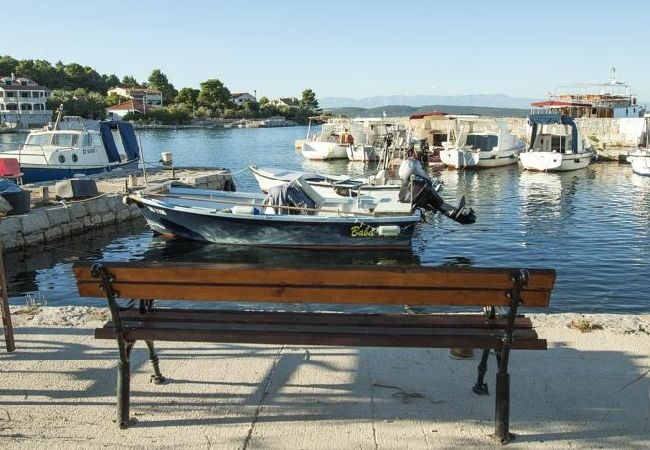 Apartamento en Ždrelac - Apartamento en Ždrelac con Seaview, Loggia, Acondicionador, WIFI (4565-1) Apartamento en Ždrelac - Apartamento en Ždrelac con Seaview, Loggia, Acondicionador, WIFI (4565-1)