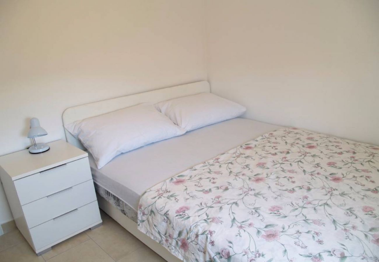 Apartamento en Preko - Apartamento en Preko con Terraza, Acondicionador, WIFI, Lavadora (4568-3)