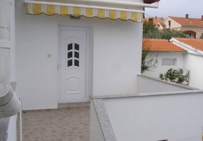 Apartamento en Preko - Apartamento en Preko con Terraza, Acondicionador, WIFI, Lavadora (4568-4) Apartamento en Preko - Apartamento en Preko con Terraza, Acondicionador, WIFI, Lavadora (4568-4)