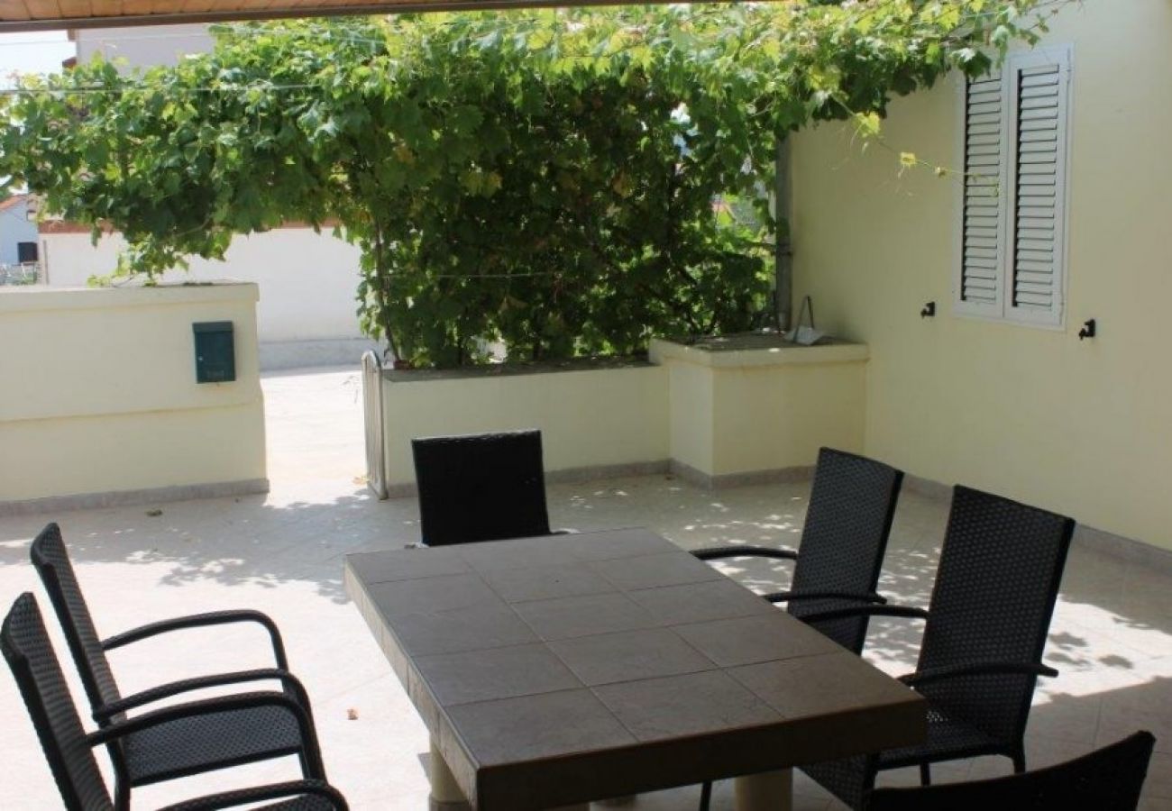 Casa en Preko - Casa de vacaciones en Preko con Seaview, Terraza, Acondicionador, WIFI (4571-1)