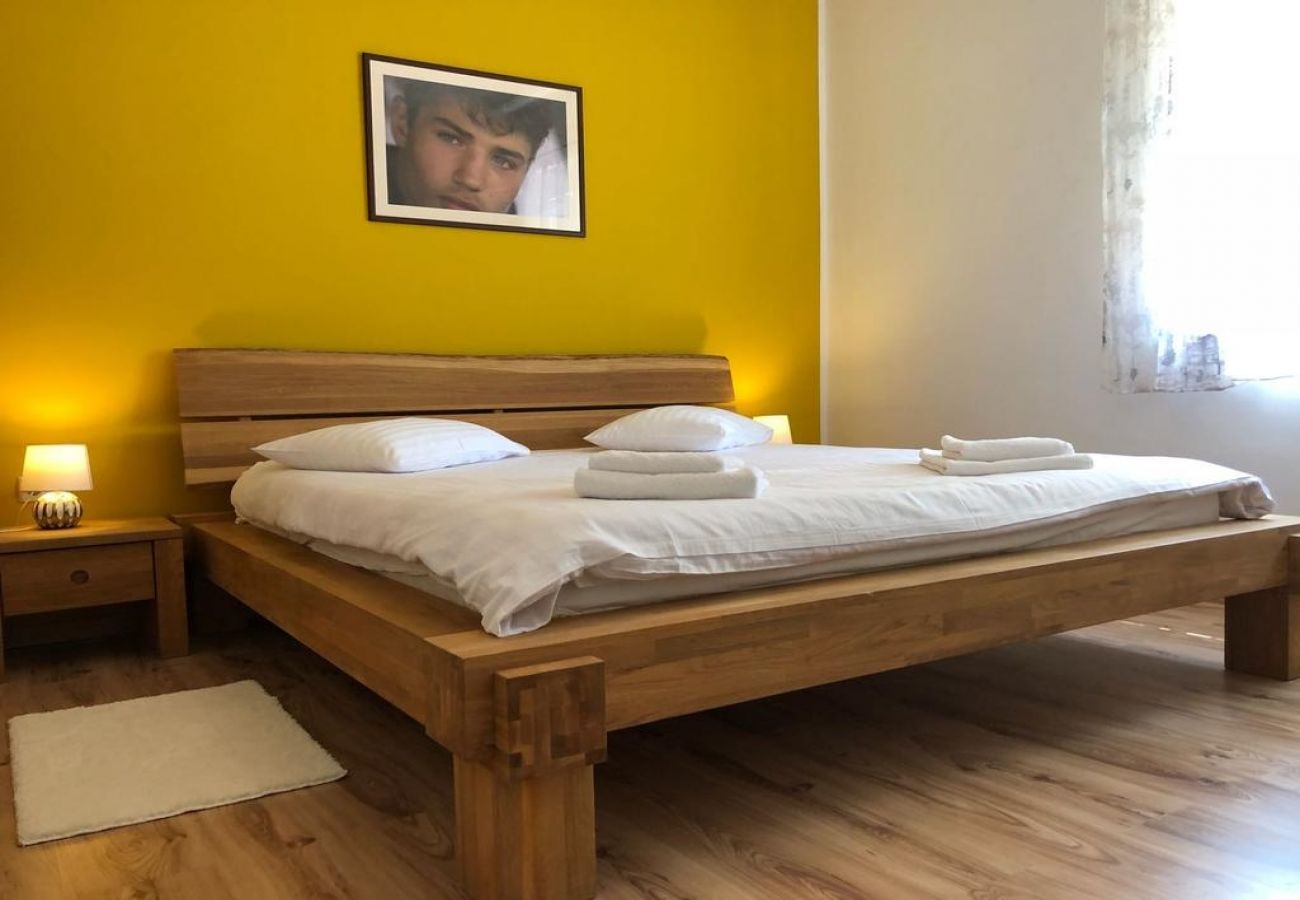 Casa en Zadar - Casa de vacaciones en Zadar con Balcón, Acondicionador, WIFI, Lavadora (4576-1)