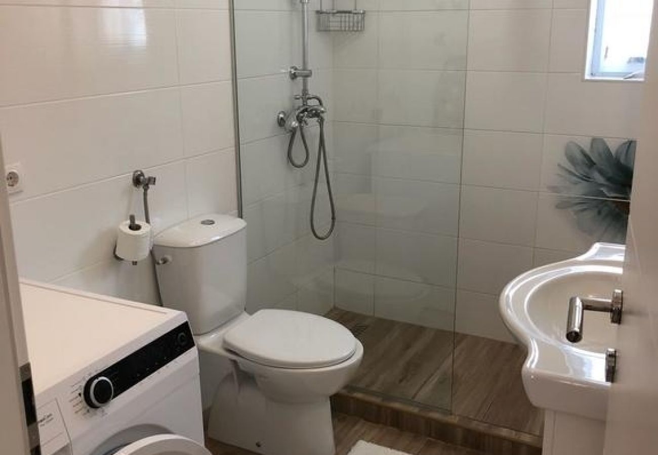 Casa en Zadar - Casa de vacaciones en Zadar con Balcón, Acondicionador, WIFI, Lavadora (4576-1)