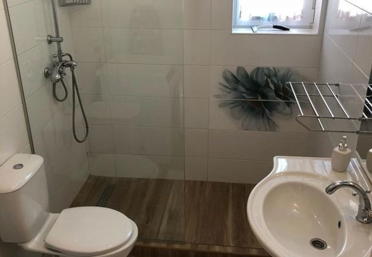 Casa en Zadar - Casa de vacaciones en Zadar con Balcón, Acondicionador, WIFI, Lavadora (4576-1)