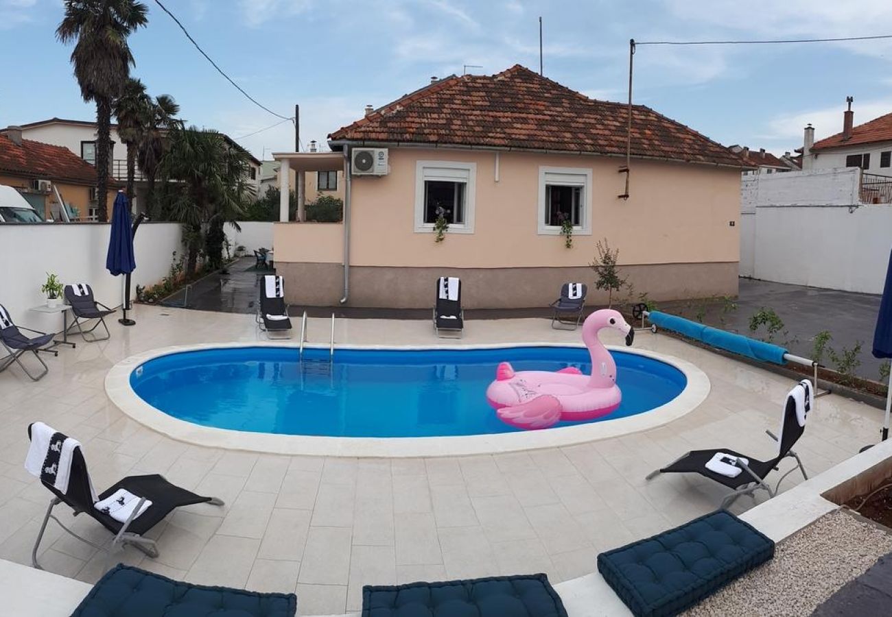 Casa en Zadar - Casa de vacaciones en Zadar con Balcón, Acondicionador, WIFI, Lavadora (4576-1)