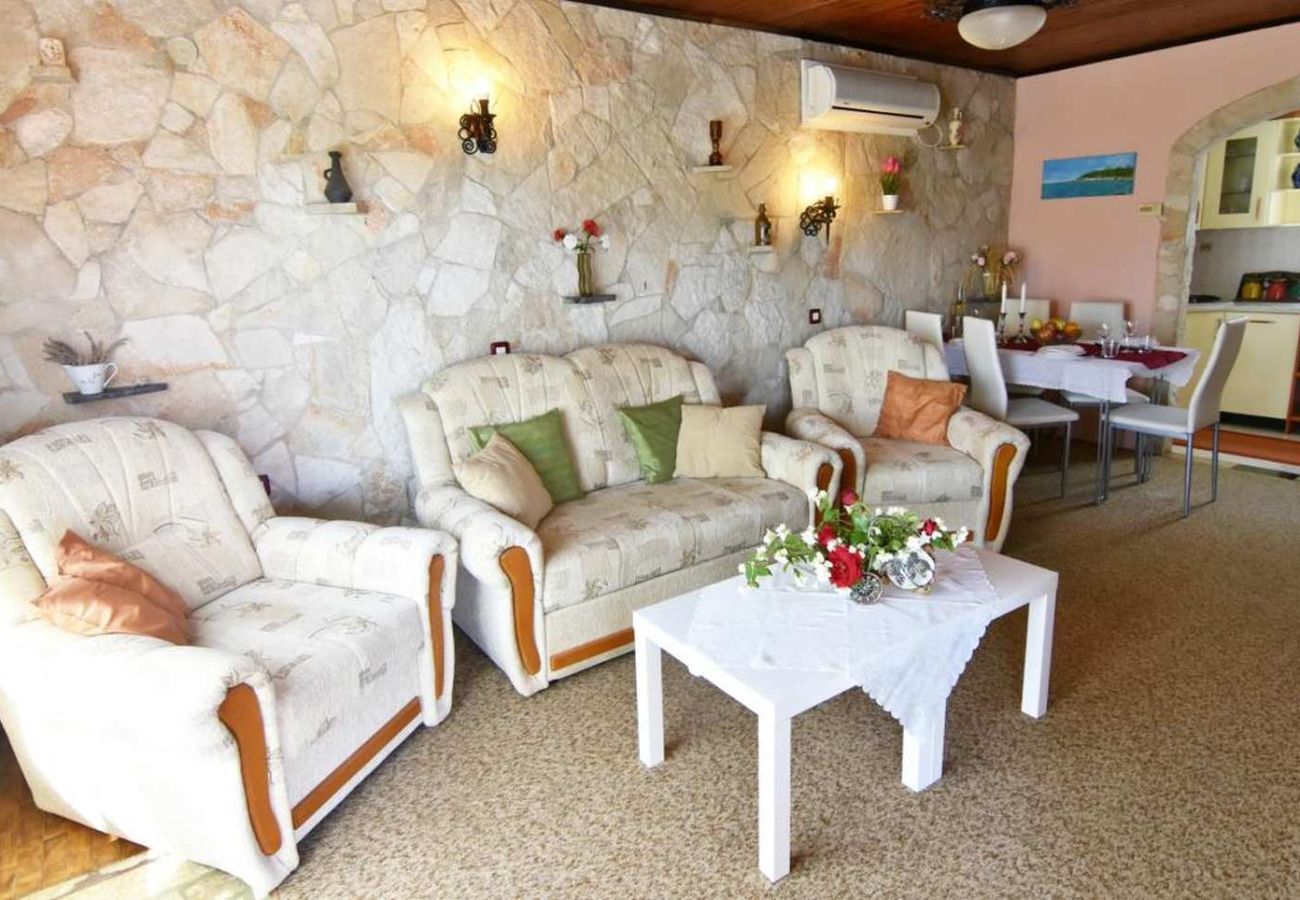 Apartamento en Savudrija - Apartamento en Savudrija con Terraza, Acondicionador, WIFI, Lavavajillas (4577-1)