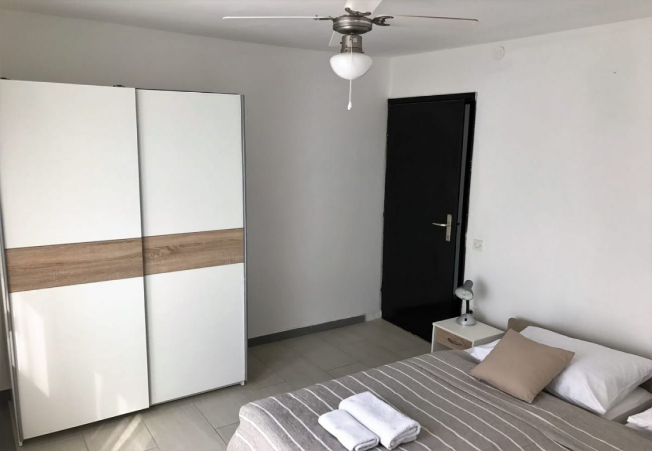 Apartamento en Lopar - Apartamento en Lopar con Seaview, Terraza, Acondicionador, WIFI (4607-6)