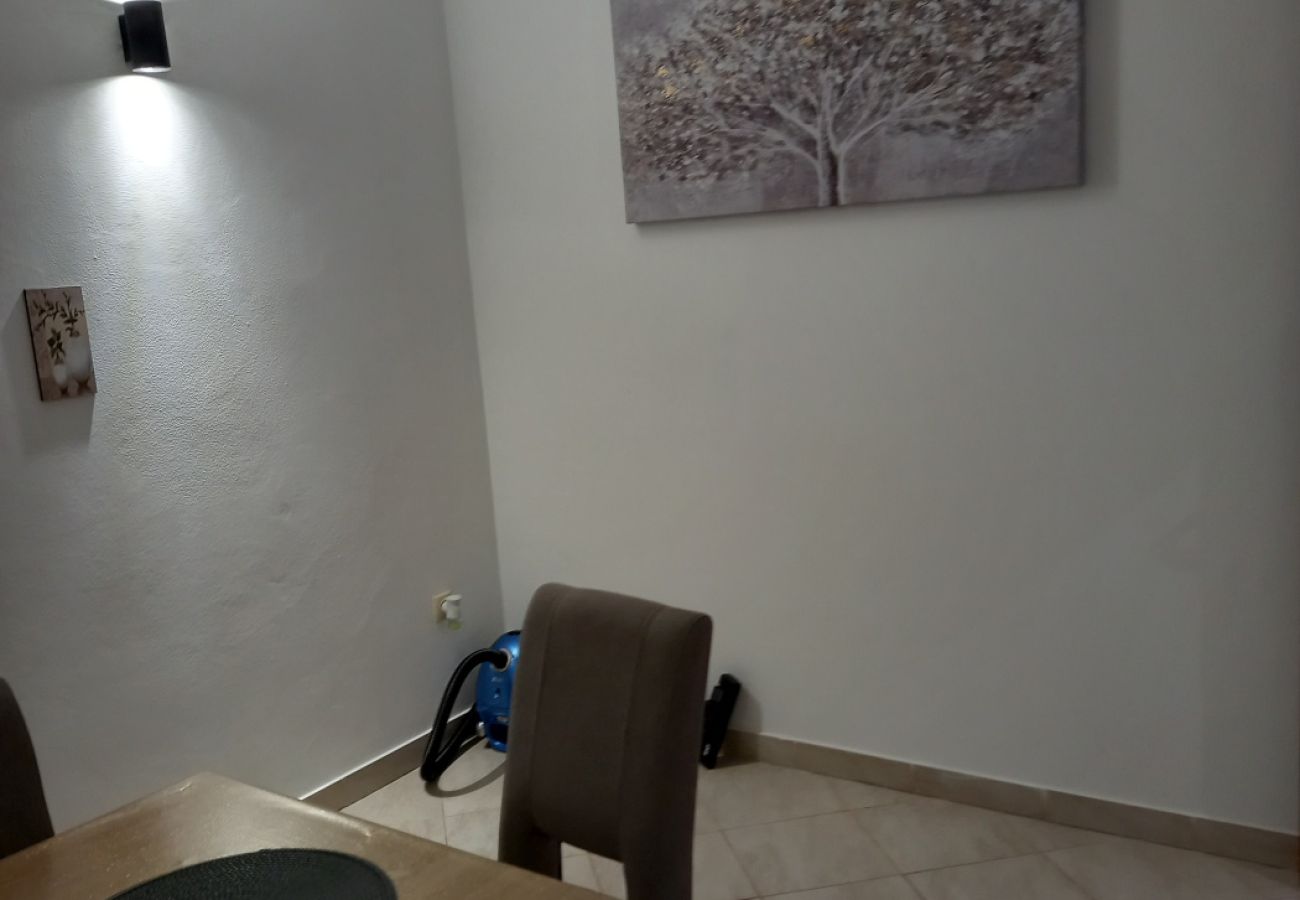 Apartamento en Kampor - Apartamento en Kampor con Seaview, Terraza, Acondicionador, WIFI (4610-5)