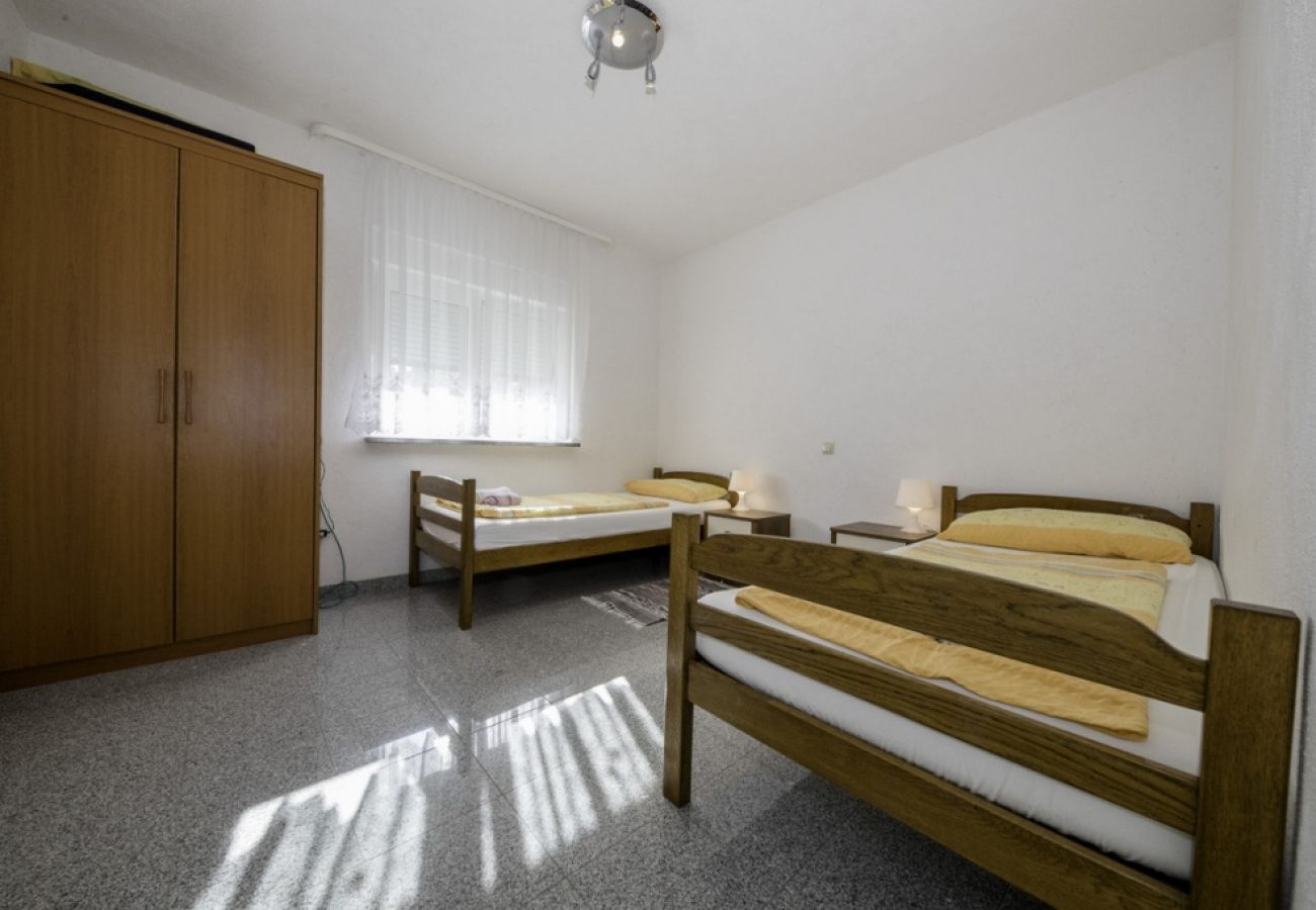 Apartamento en Lopar - Apartamento en Lopar con Terraza, Acondicionador, WIFI, Lavadora (4612-2)