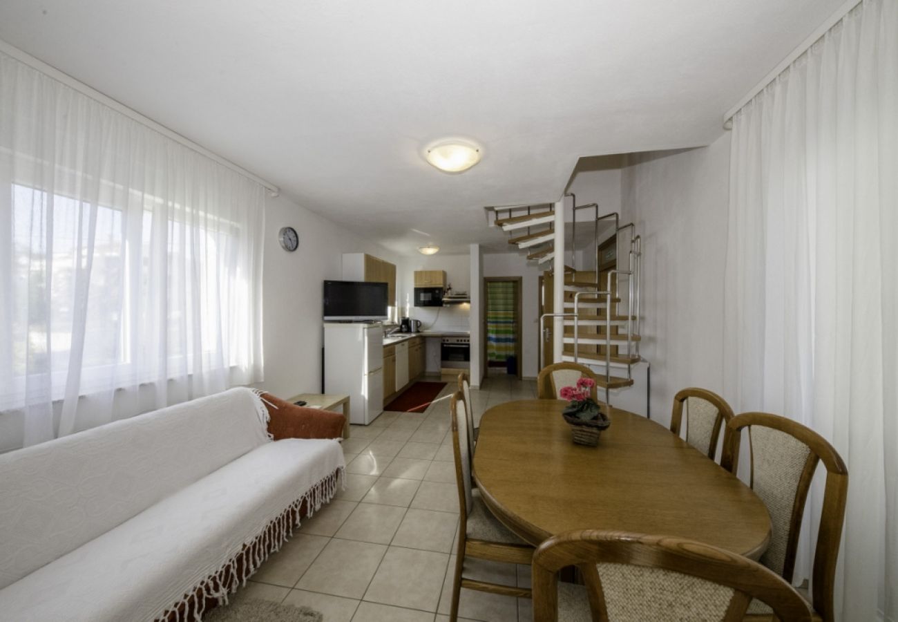 Apartamento en Lopar - Apartamento en Lopar con Terraza, Acondicionador, WIFI, Lavadora (4612-4)