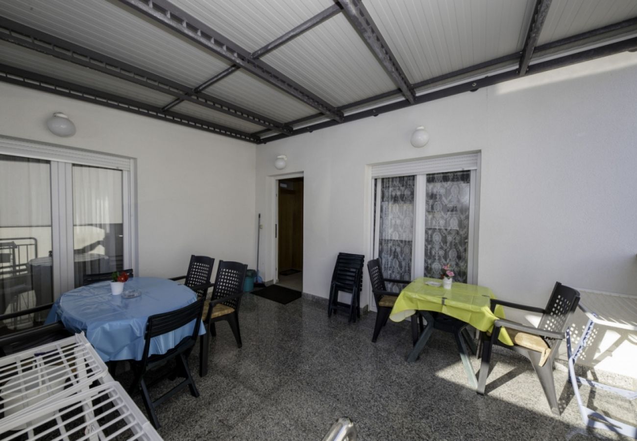 Apartamento en Lopar - Apartamento en Lopar con Terraza, Acondicionador, WIFI, Lavadora (4612-4)