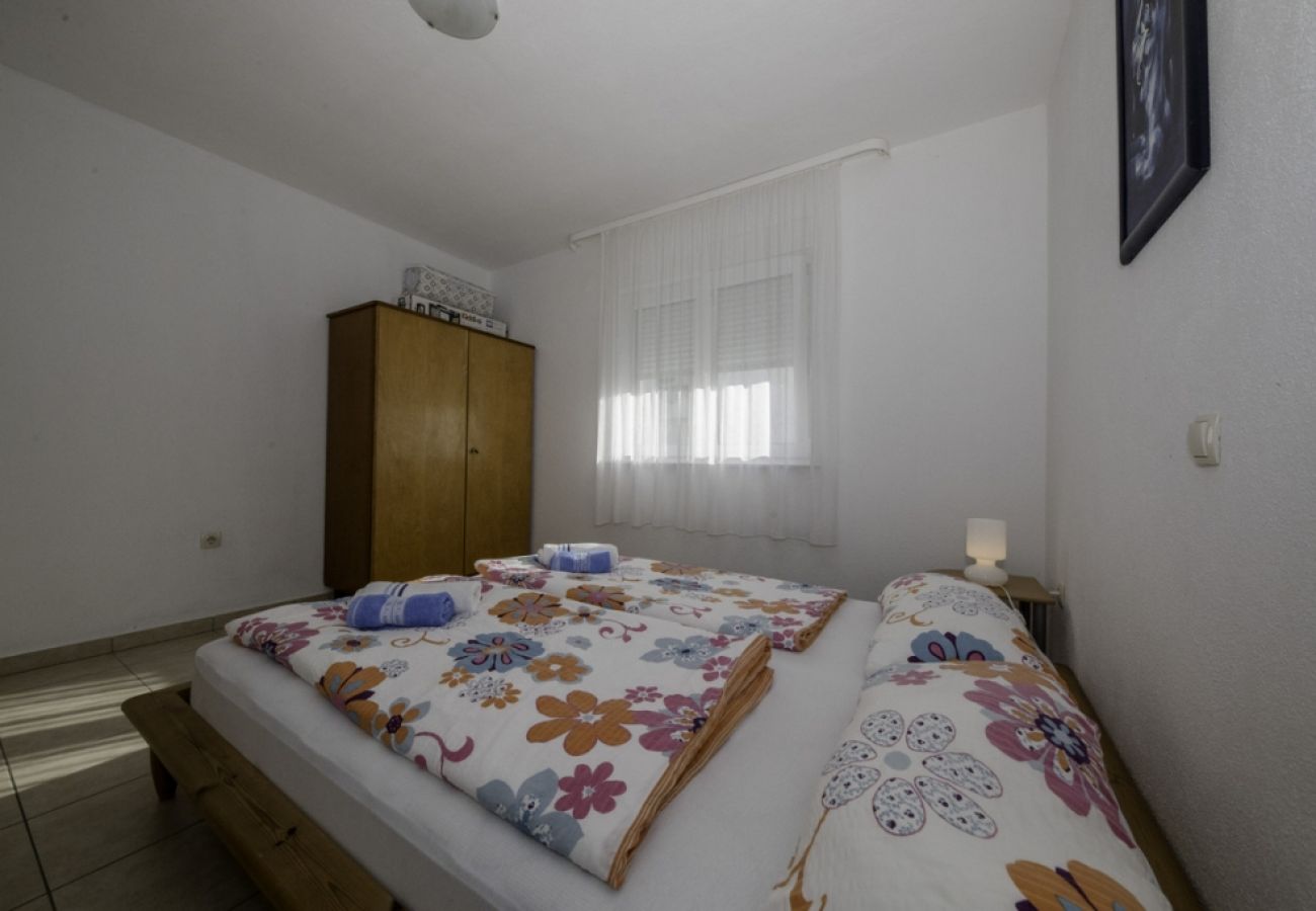 Apartamento en Lopar - Apartamento en Lopar con Terraza, Acondicionador, WIFI, Lavadora (4612-4)