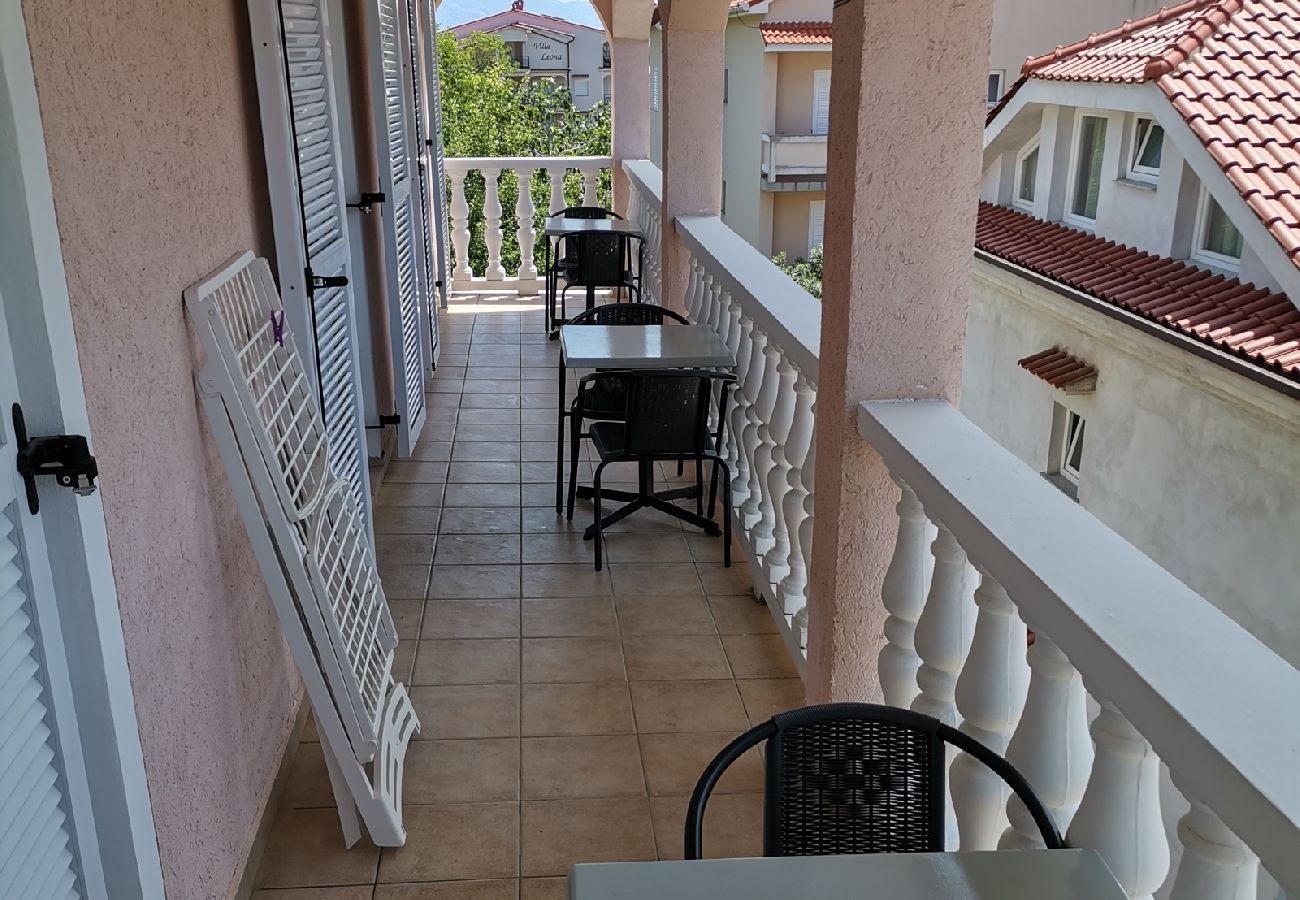 Apartamento en Lopar - Apartamento en Lopar con Terraza, Acondicionador, WIFI (4620-3)