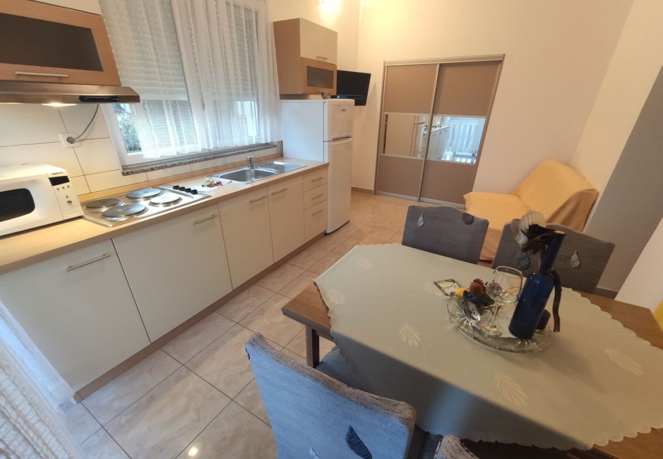 Apartamento en Lopar - Apartamento en Lopar con Terraza, Acondicionador, WIFI, Lavadora (4619-1)