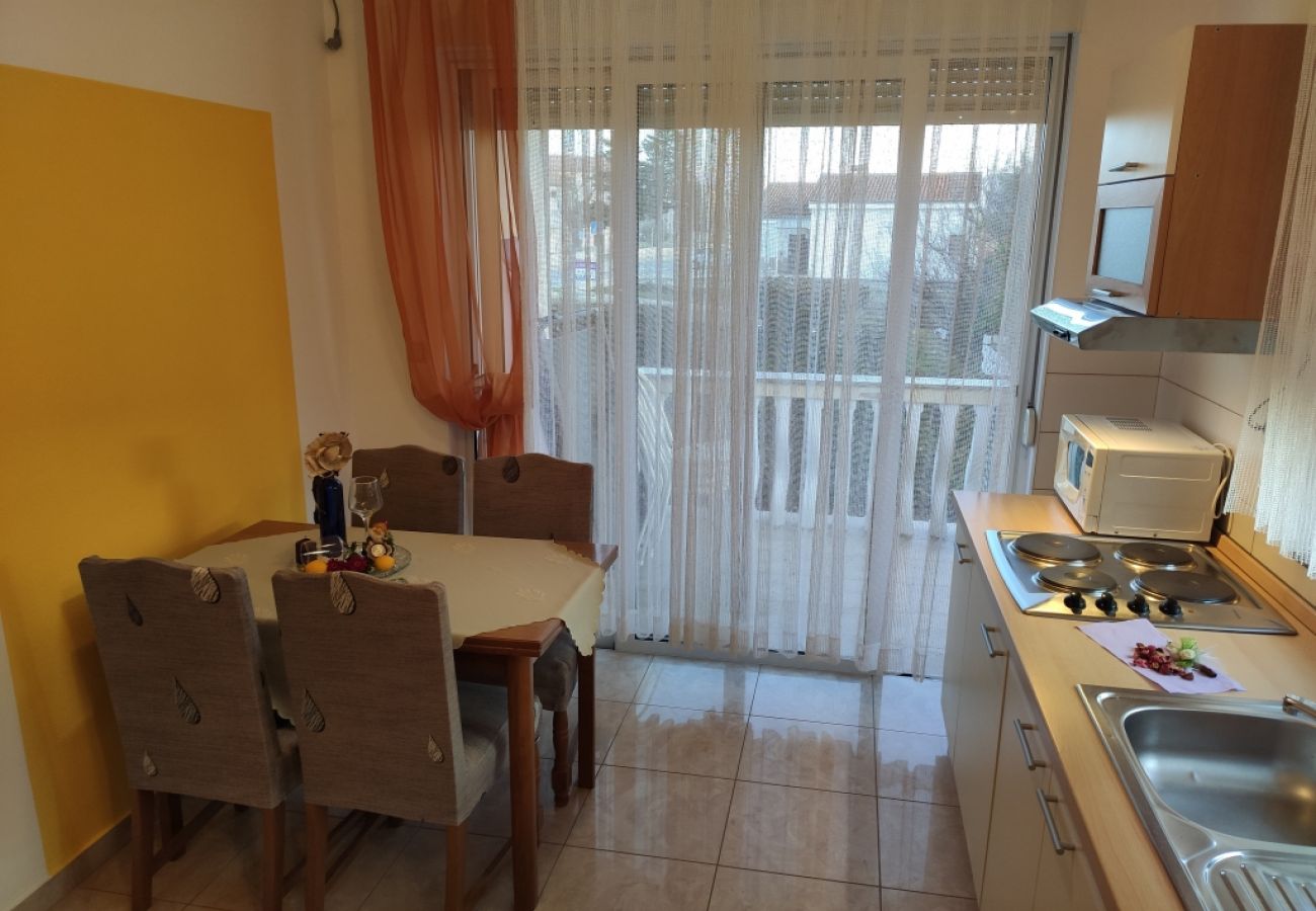 Apartamento en Lopar - Apartamento en Lopar con Terraza, Acondicionador, WIFI, Lavadora (4619-1)