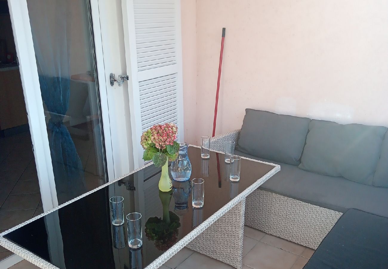 Apartamento en Lopar - Apartamento en Lopar con Terraza, Acondicionador, WIFI (4620-4)