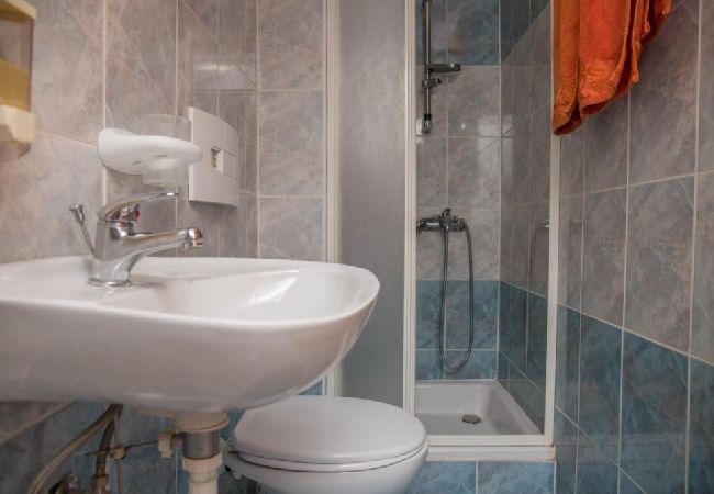 Apartamento en Crikvenica - Apartamento en Crikvenica con Seaview, Terraza, Acondicionador, WIFI (4628-56) Apartamento en Crikvenica - Apartamento en Crikvenica con Seaview, Terraza, Acondicionador, WIFI (4628-56)