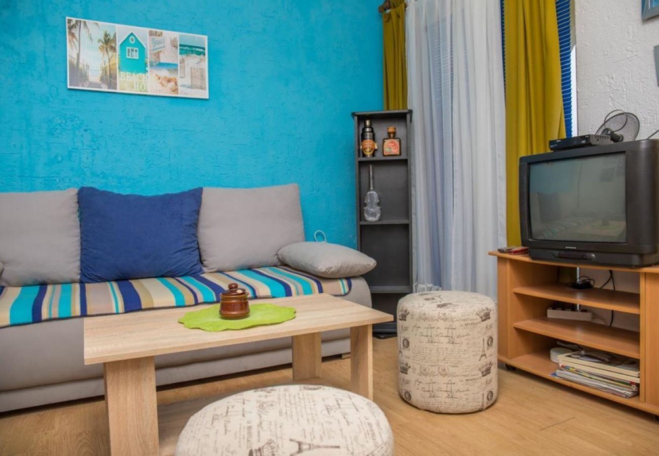 Apartamento en Crikvenica - Apartamento en Crikvenica con Seaview, Terraza, Acondicionador, WIFI (4628-56)