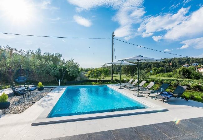 Casa en Ždrelac - Casa de vacaciones en Ždrelac con Seaview, Terraza, Acondicionador, WIFI (4652-1) Casa en Ždrelac - Casa de vacaciones en Ždrelac con Seaview, Terraza, Acondicionador, WIFI (4652-1)