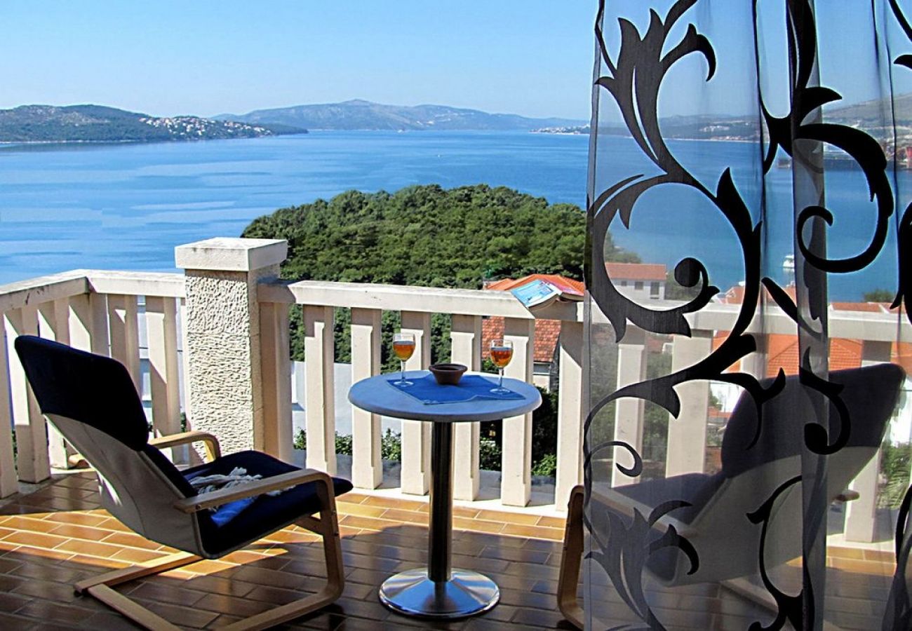 Apartamento en Trogir - Apartamento en Trogir con Seaview, Terraza, Acondicionador, WIFI (4655-2)