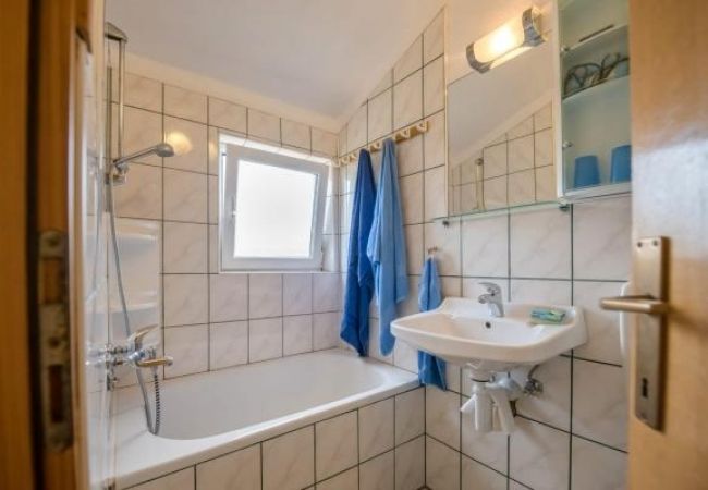 Apartamento en Luka - Apartamento en Luka con Seaview, Terraza, Acondicionador, WIFI (4659-2) Apartamento en Luka - Apartamento en Luka con Seaview, Terraza, Acondicionador, WIFI (4659-2)