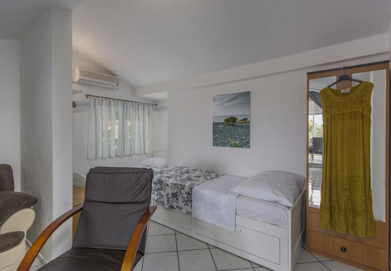 Apartamento en Rovinj - Apartamento en Rovinj con Terraza, Acondicionador, WIFI, Lavadora (4686-3)