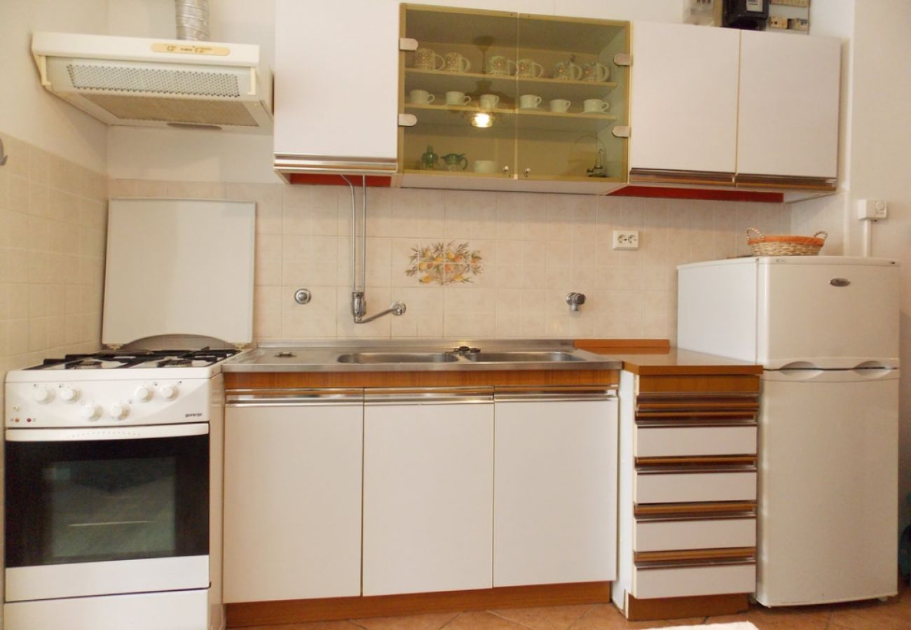 Apartamento en Malinska - Apartamento en Malinska con Terraza, WIFI, Lavadora (4690-4)