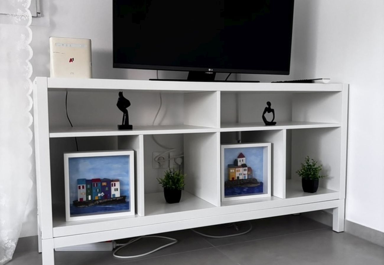 Apartamento en Pirovac - Apartamento en Pirovac con Balcón, Acondicionador, WIFI (4717-1)