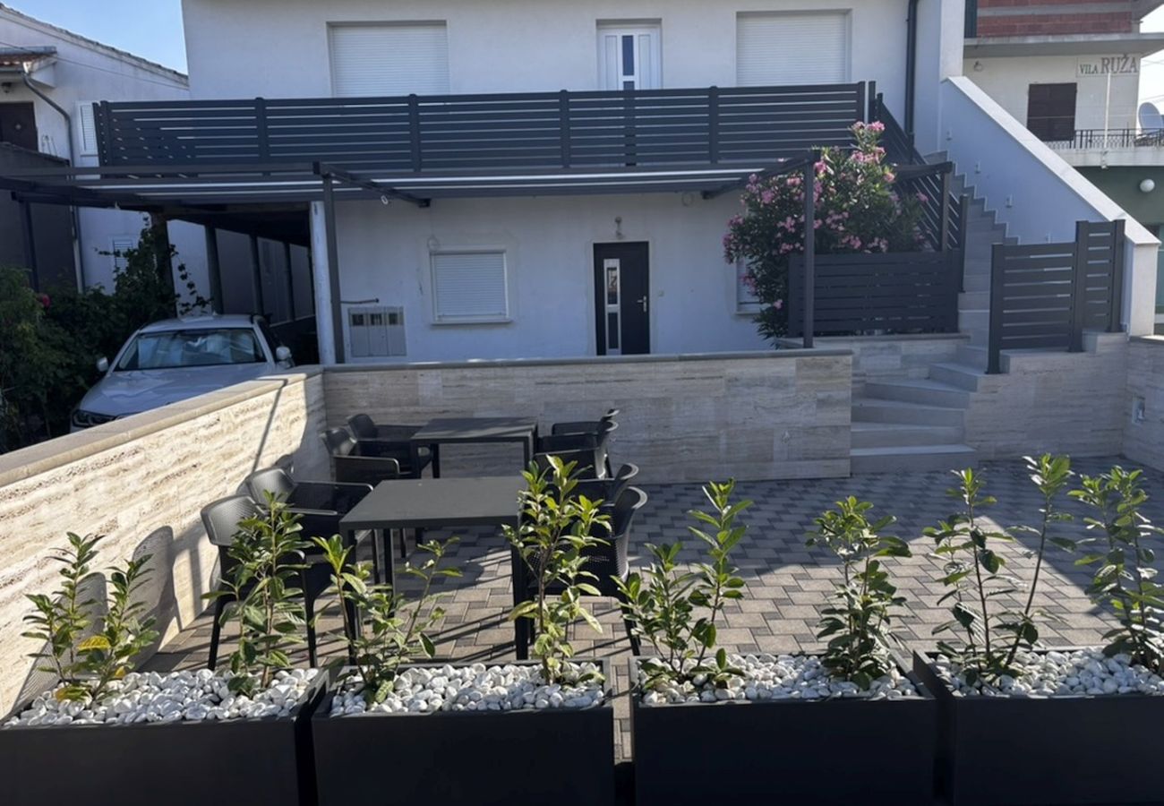Apartamento en Pirovac - Apartamento en Pirovac con Balcón, Acondicionador, WIFI (4717-1)