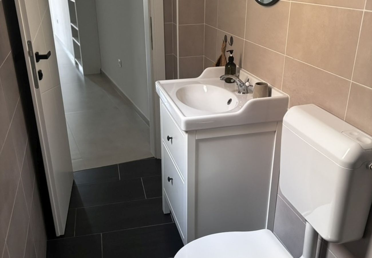 Apartamento en Pirovac - Apartamento en Pirovac con Balcón, Acondicionador, WIFI (4717-1)