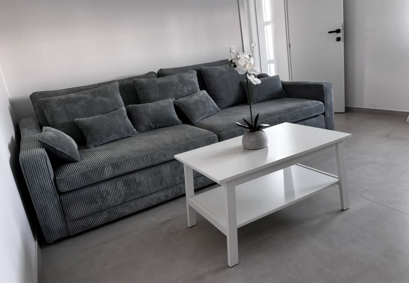 Apartamento en Pirovac - Apartamento en Pirovac con Balcón, Acondicionador, WIFI (4717-1)