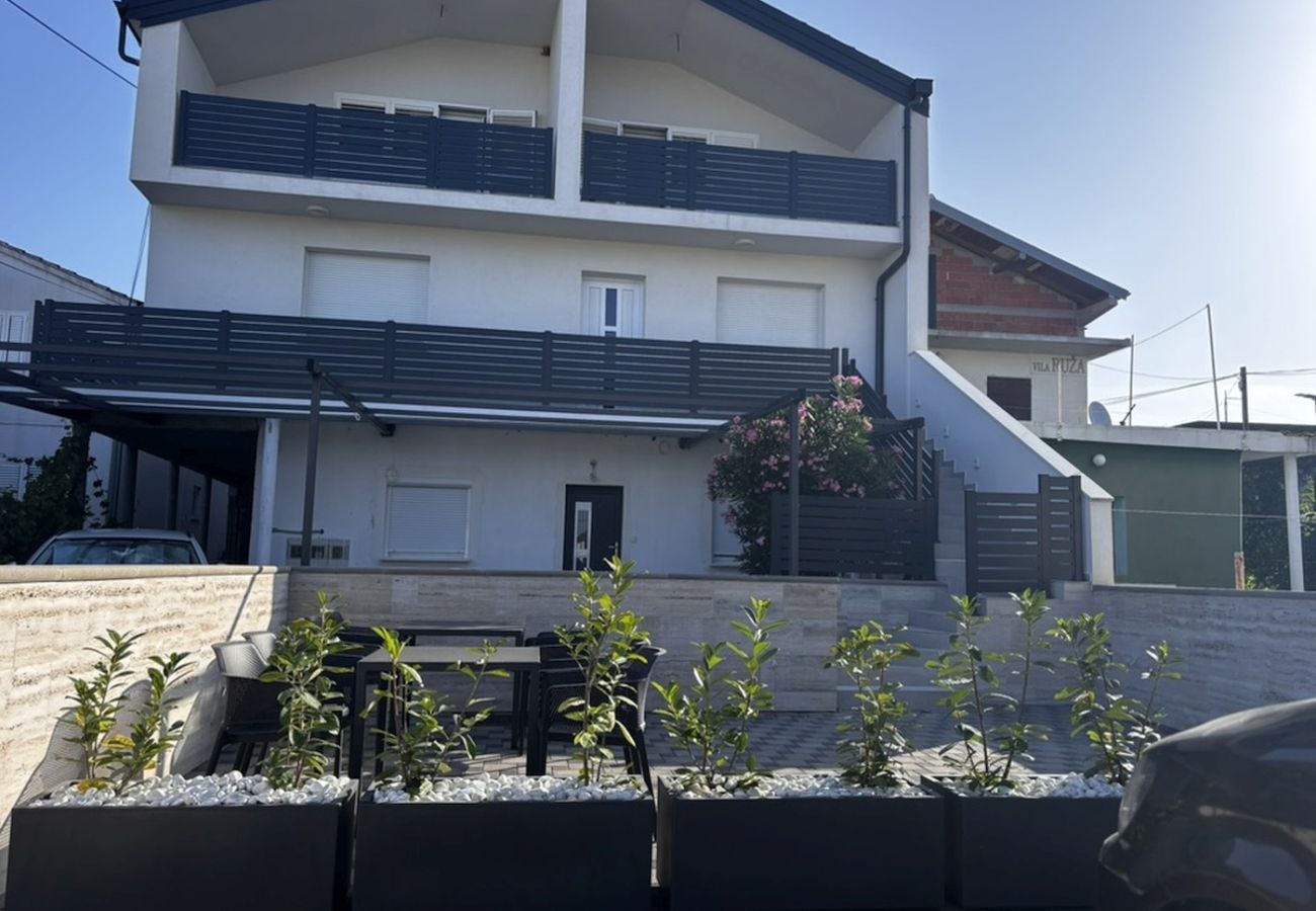 Apartamento en Pirovac - Apartamento en Pirovac con Balcón, Acondicionador, WIFI (4717-1)